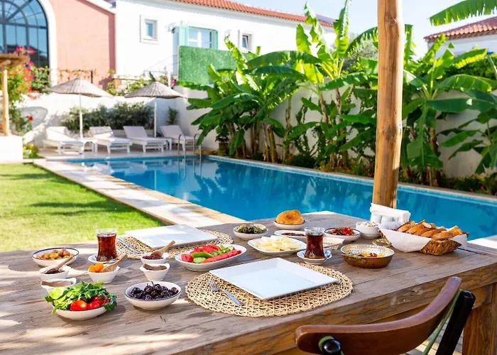 Melekaki Alaçatı 2*